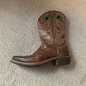 Ariat Women’s Size 8.5 Cowgirl Boot